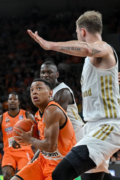 的锋线核心 的锋线核心