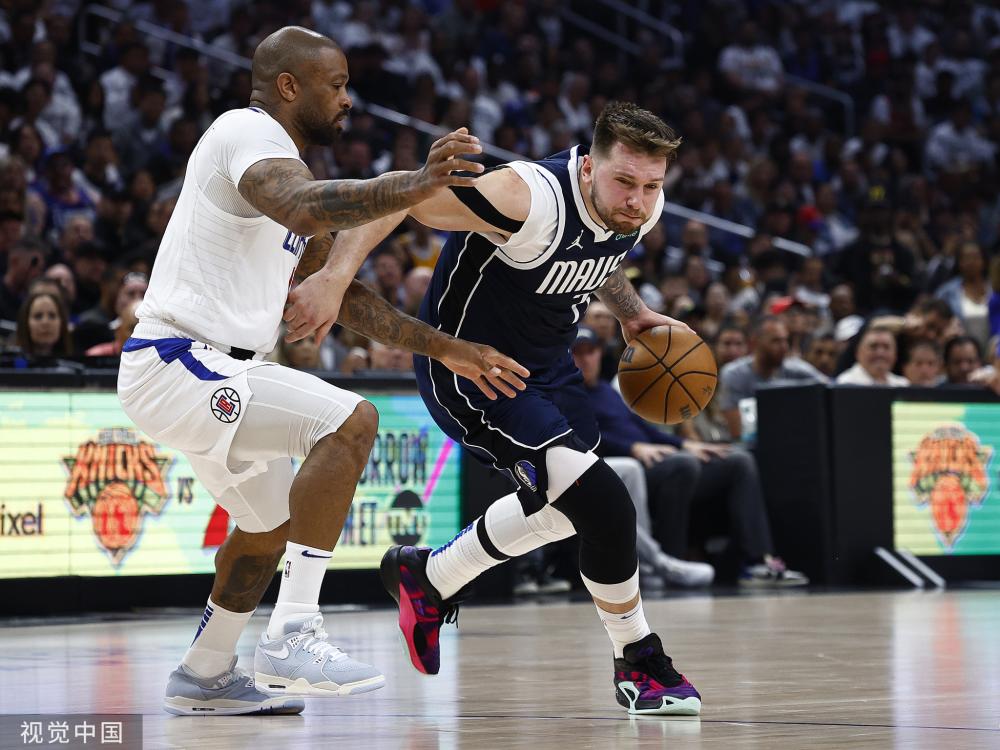 无数球迷的 无数球迷的